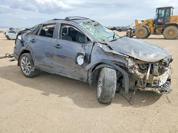 2024 TOYOTA RAV4 XLE Premium — Passenger 3/4