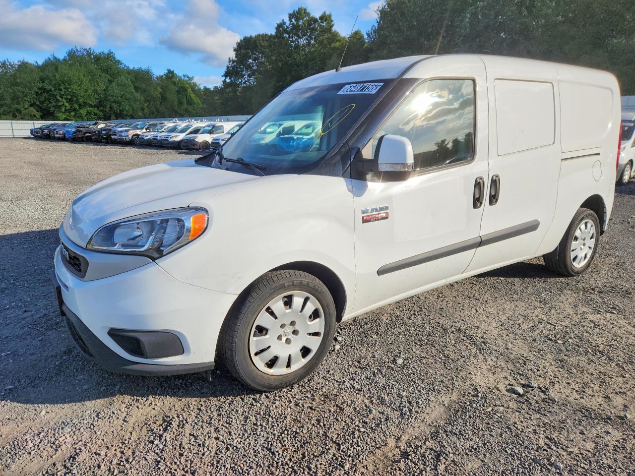 2019 RAM PROMASTER CITY SLT — Front 3/4
