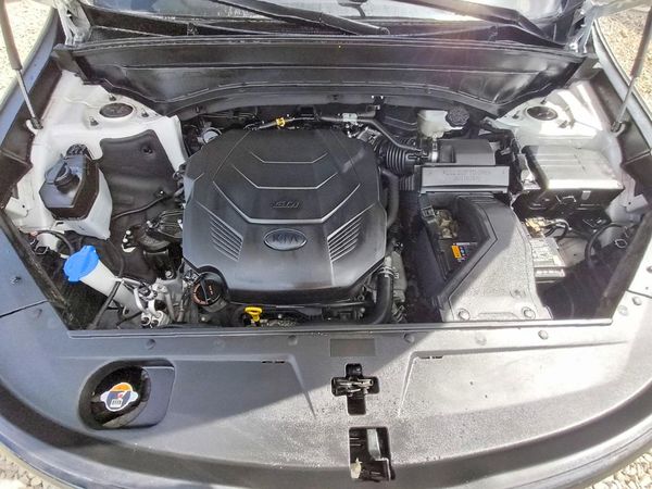 2021 KIA TELLURIDE SX — Engine bay
