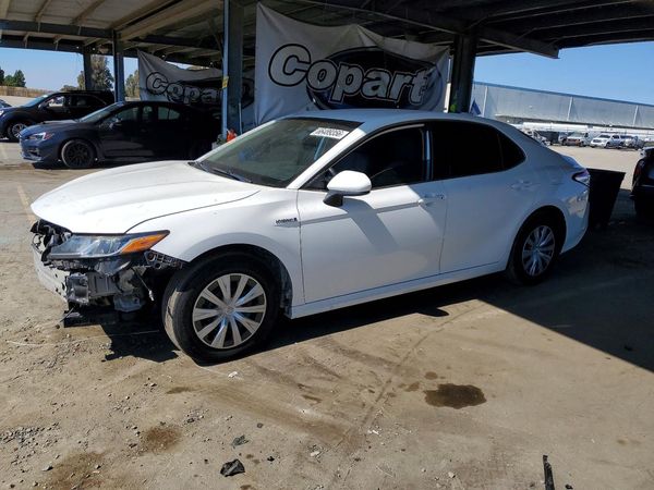 2019 TOYOTA CAMRY LE Hybrid