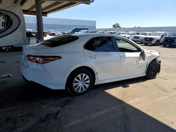 2019 TOYOTA CAMRY LE Hybrid