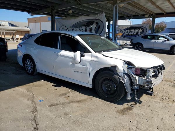 2019 TOYOTA CAMRY LE Hybrid