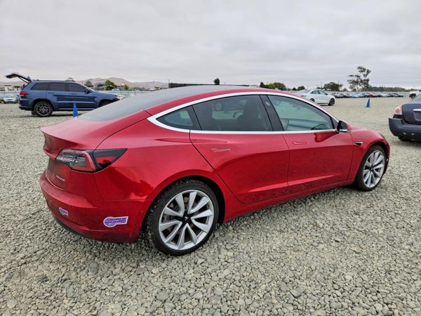 2018 TESLA MODEL 3