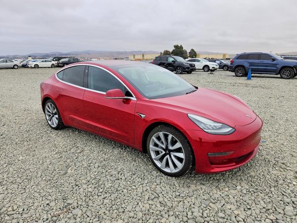 2018 TESLA MODEL 3