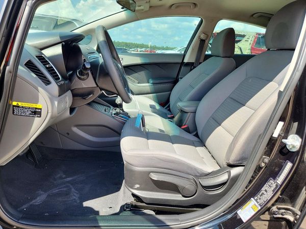 2017 KIA FORTE LX Popular, S