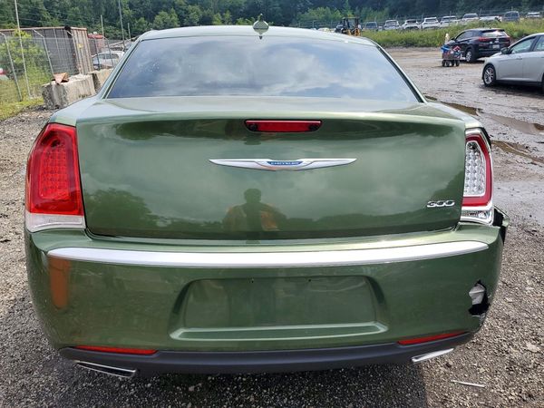 2018 CHRYSLER 300