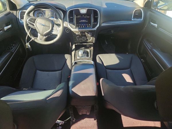2018 CHRYSLER 300