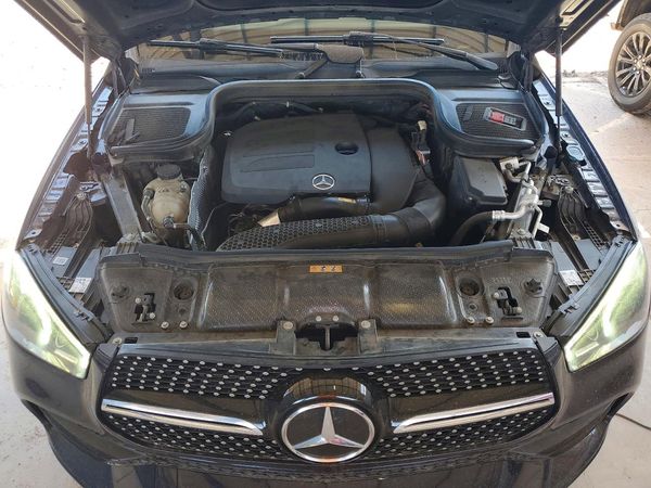 2021 MERCEDES-BENZ GLE GLE350 — Engine bay