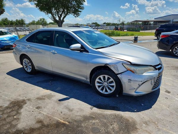 2015 TOYOTA CAMRY