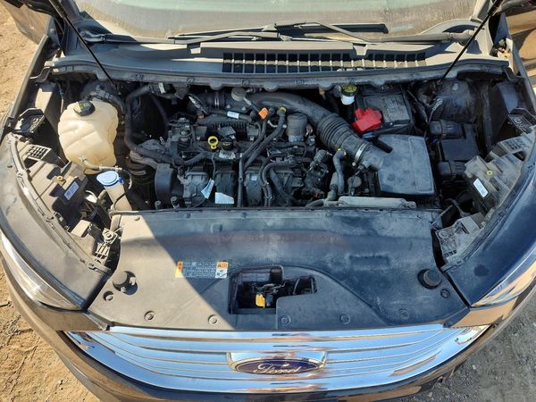 2020 FORD EDGE SEL — Engine bay