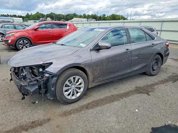 2016 TOYOTA CAMRY