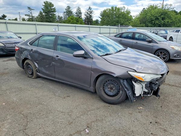 2016 TOYOTA CAMRY
