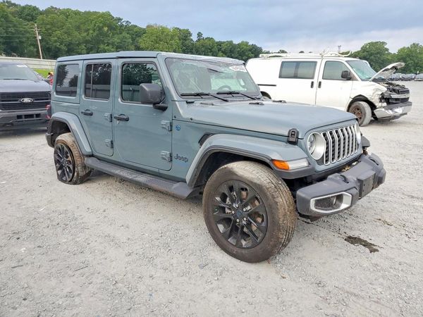 2025 JEEP WRANGLER Sahara 4XE