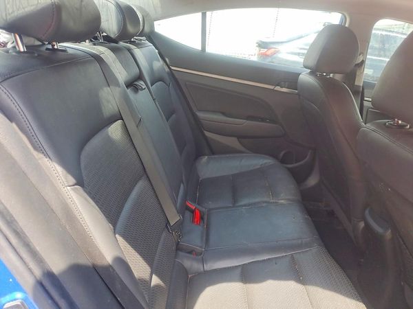 2017 HYUNDAI ELANTRA