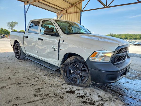 2024 RAM 1500 CLASSIC