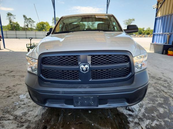 2024 RAM 1500 CLASSIC