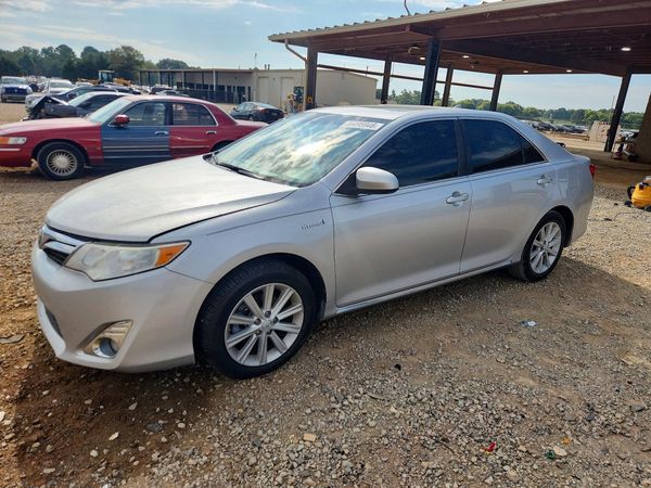 2014 TOYOTA CAMRY Hybrid