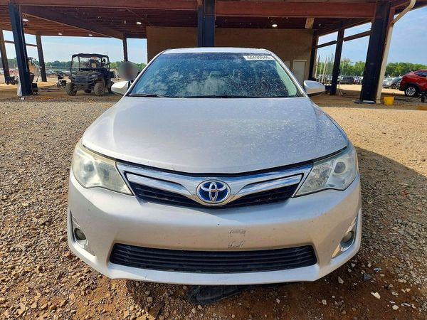 2014 TOYOTA CAMRY Hybrid