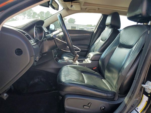 2017 CHRYSLER 300 Limited