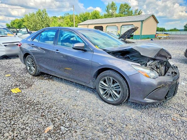 2017 TOYOTA CAMRY