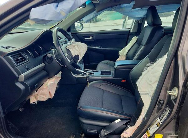 2017 TOYOTA CAMRY