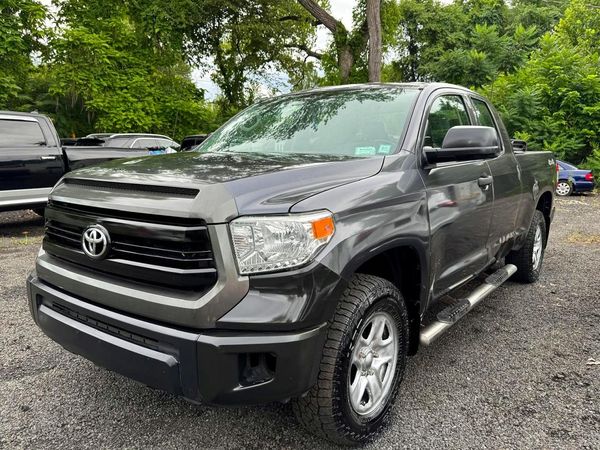 2014 TOYOTA TUNDRA SR5