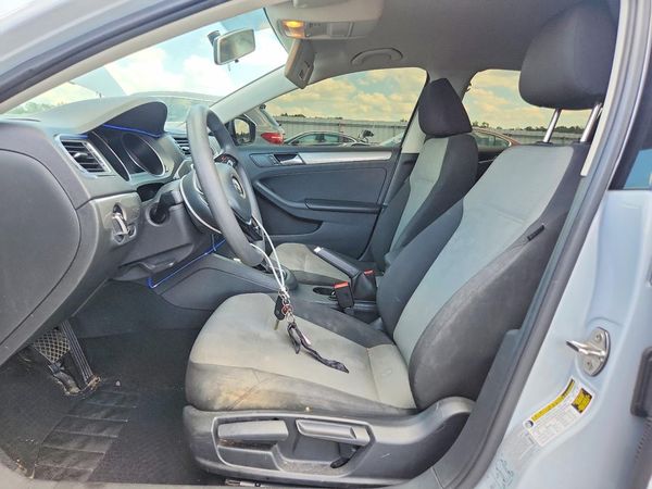 2017 VOLKSWAGEN JETTA
