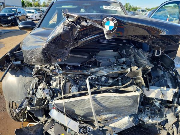 2025 BMW X1 xDrive28i — Engine bay