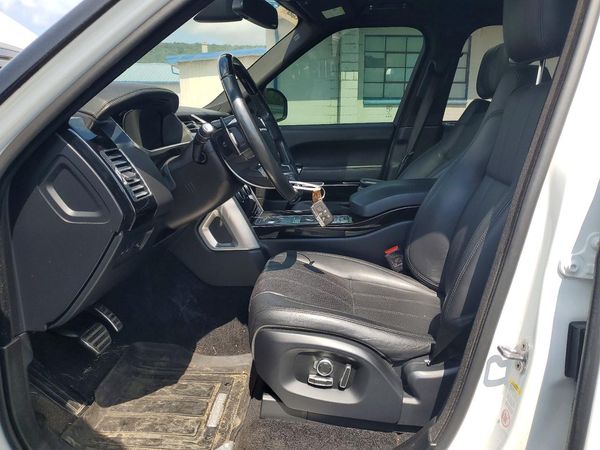 2016 LAND ROVER RANGEROVER Supercharged — DENT