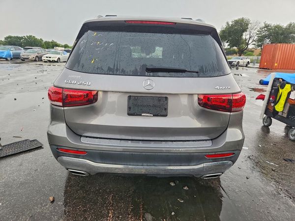 2022 MERCEDES-BENZ GLB GLB250 / GLB250 4MATIC
