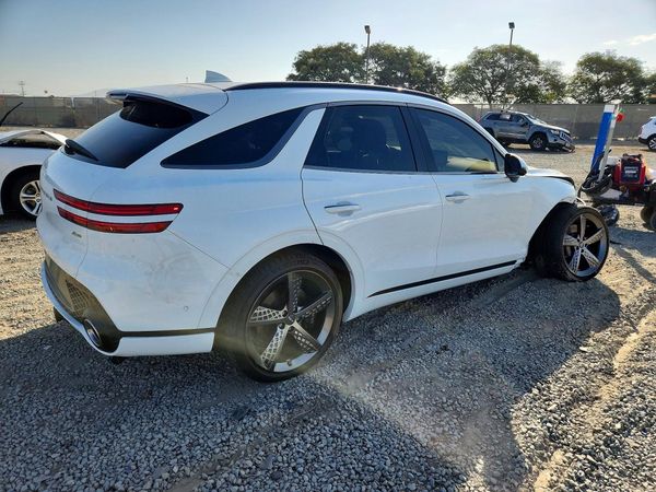 2024 GENESIS GV70