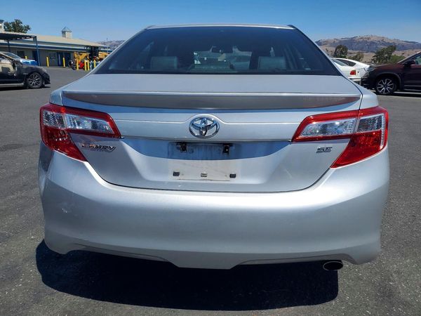 2014 TOYOTA CAMRY