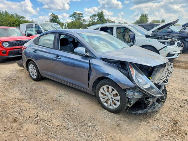 2019 HYUNDAI ACCENT SE and SEL