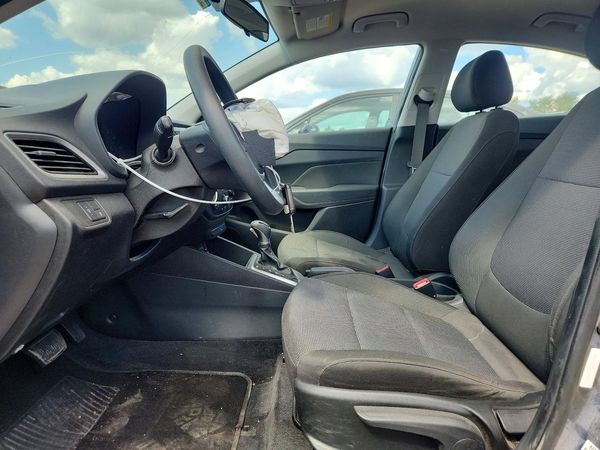 2019 HYUNDAI ACCENT SE and SEL