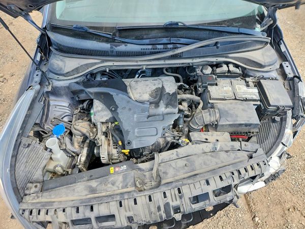 2019 HYUNDAI ACCENT SE and SEL