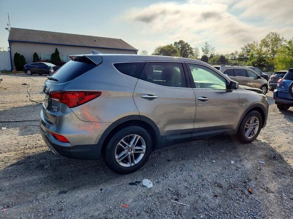 2017 HYUNDAI SANTA FE Base