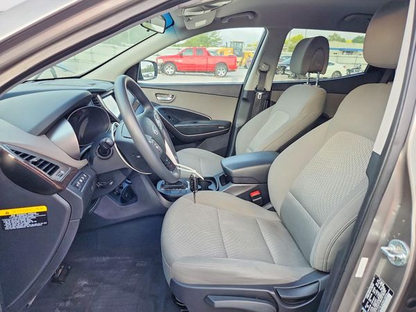 2017 HYUNDAI SANTA FE Base