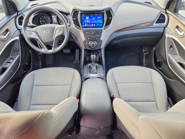 2017 HYUNDAI SANTA FE Base
