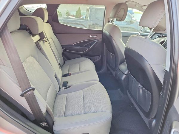 2017 HYUNDAI SANTA FE Base