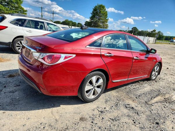 2012 HYUNDAI SONATA Middle level