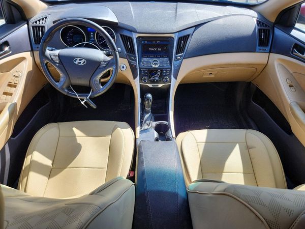 2012 HYUNDAI SONATA Middle level