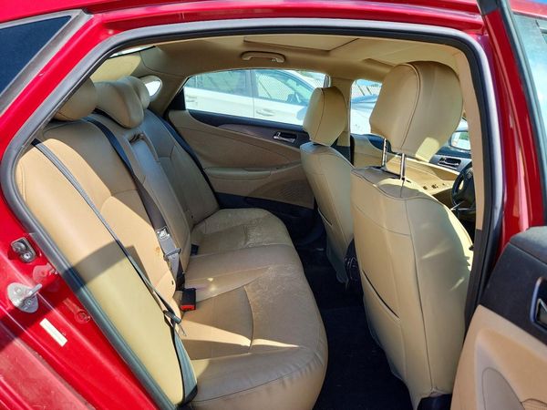 2012 HYUNDAI SONATA Middle level