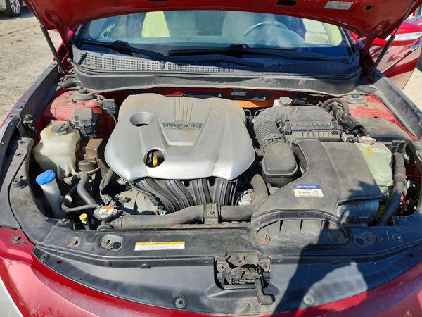 2012 HYUNDAI SONATA Middle level