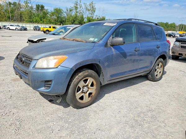 2012 TOYOTA RAV4 Standard — Front 3/4