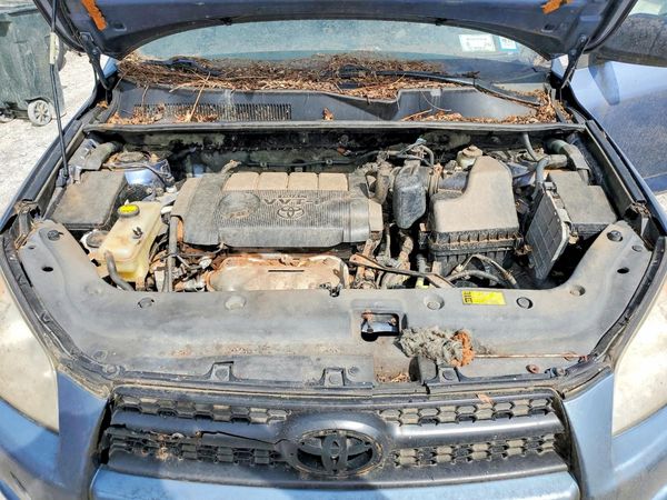 2012 TOYOTA RAV4 Standard — Engine bay