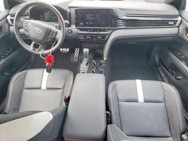 2025 TOYOTA CAMRY
