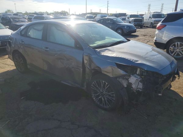 2022 KIA FORTE GT Line