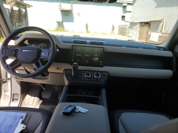 2023 LAND ROVER DEFENDER
