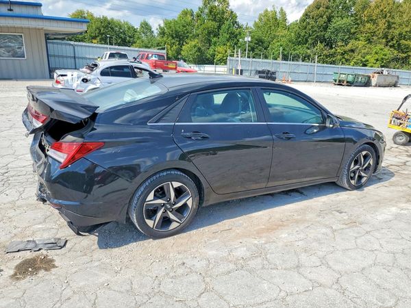2022 HYUNDAI ELANTRA