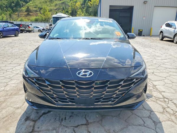 2022 HYUNDAI ELANTRA